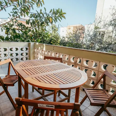Garden On The Beach, 50m To Beach, Chill Out, Large Terrace Holiday home *